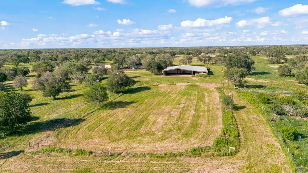 13888 Fm 236 Victoria, TX 77905