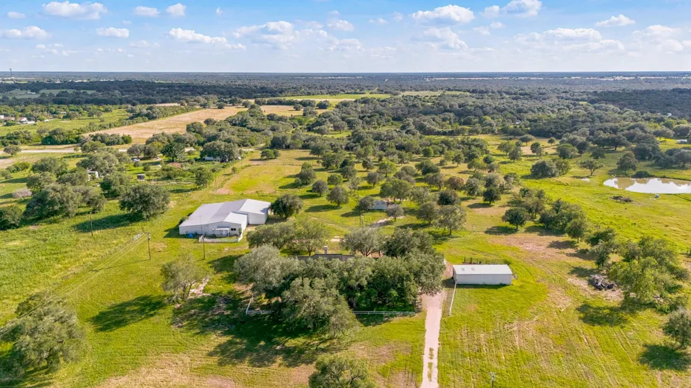 13888 Fm 236 Victoria, TX 77905