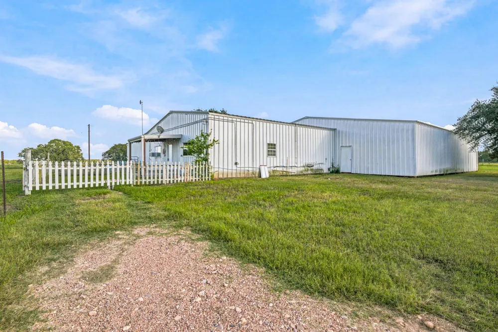 13888 Fm 236 Victoria, TX 77905