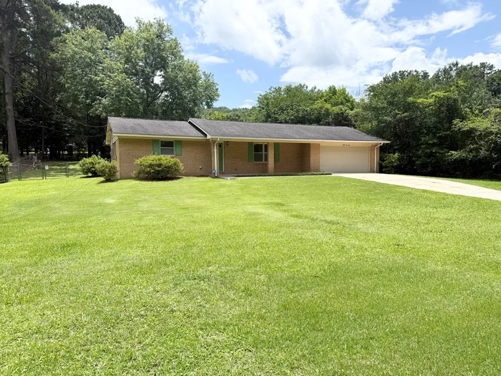 815 Mccurdy Blvd. Manchester, GA 31816