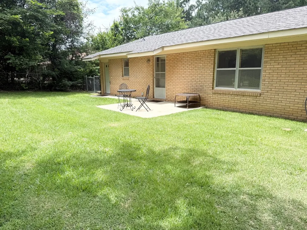 815 Mccurdy Blvd. Manchester, GA 31816
