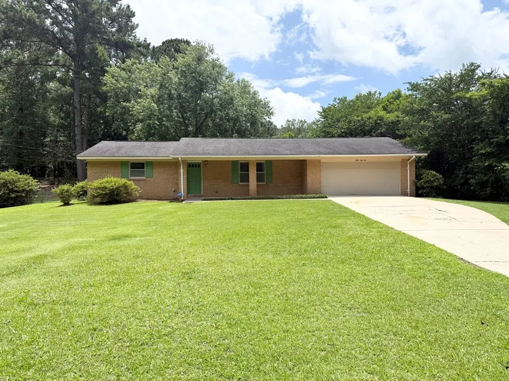 815 Mccurdy Blvd. Manchester, GA 31816