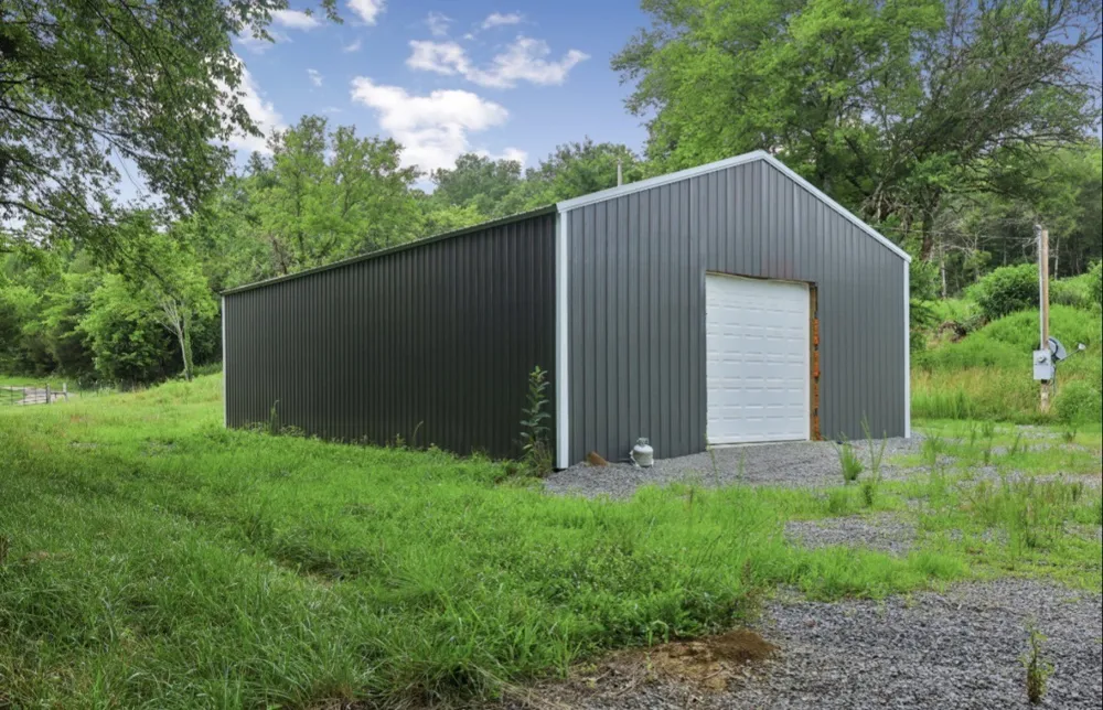 97 Redd Branch Rd Fayetteville, TN 37334