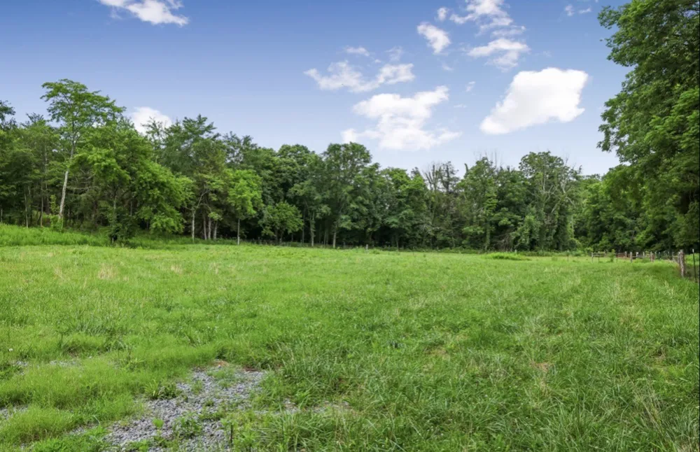97 Redd Branch Rd Fayetteville, TN 37334
