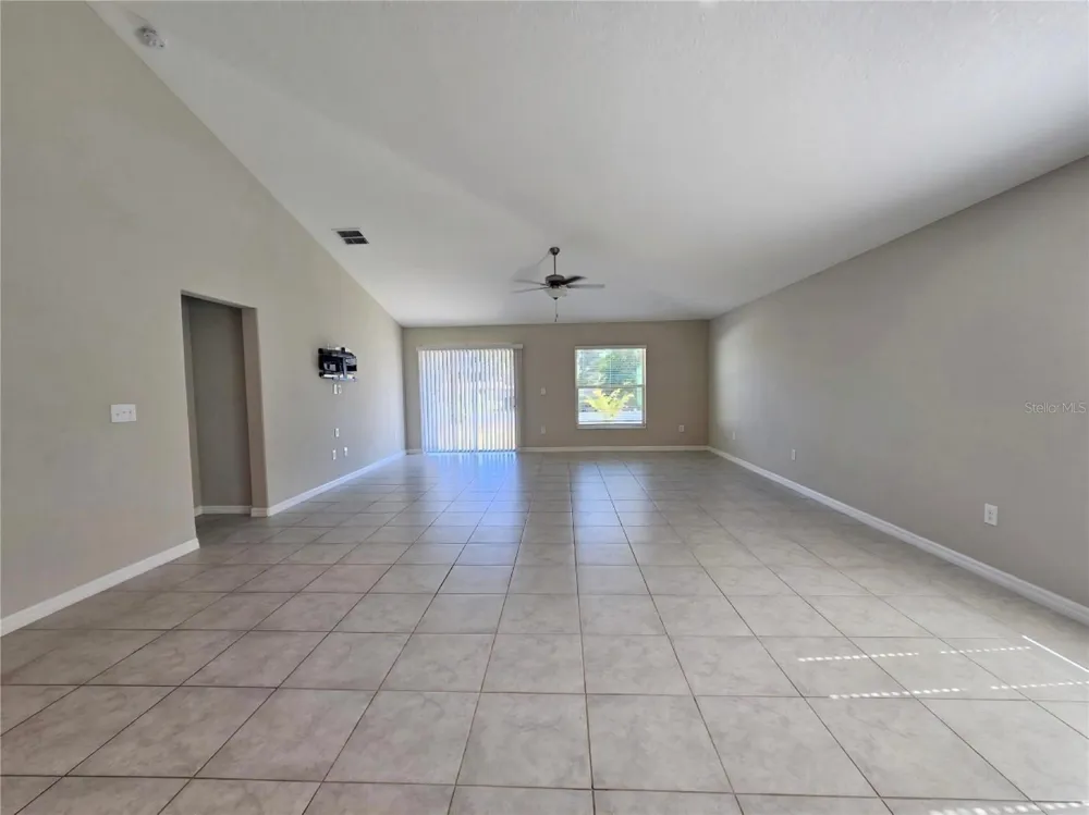 165 RAIN BERRY AVENUE Ruskin, FL 33570