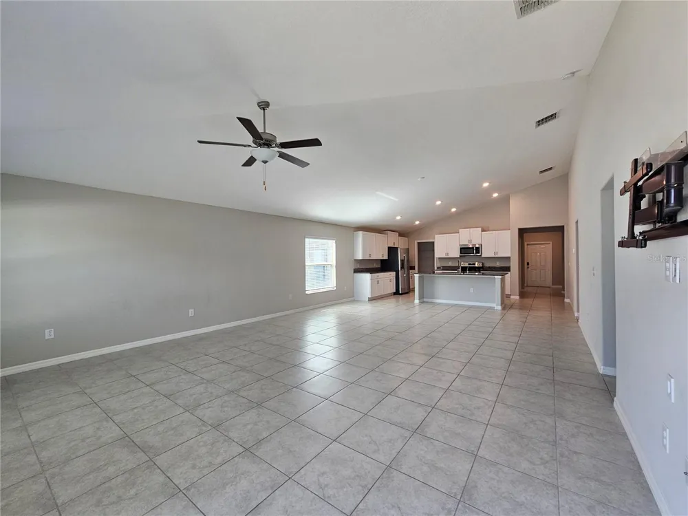 165 RAIN BERRY AVENUE Ruskin, FL 33570
