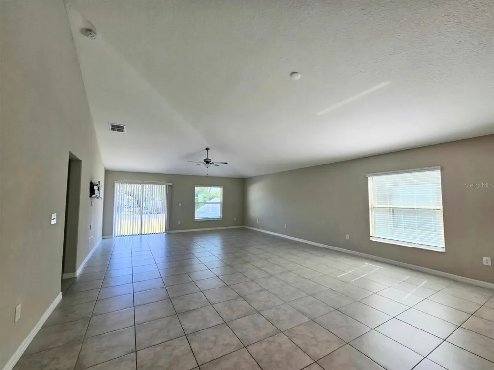165 RAIN BERRY AVENUE Ruskin, FL 33570
