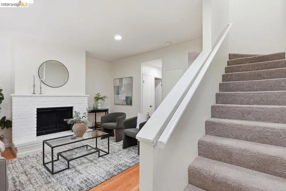 3800 Maybelle Ave #7 Oakland, CA 94619