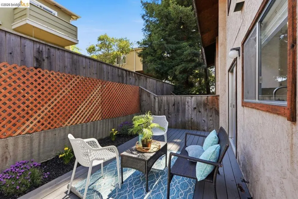 3800 Maybelle Ave #7 Oakland, CA 94619