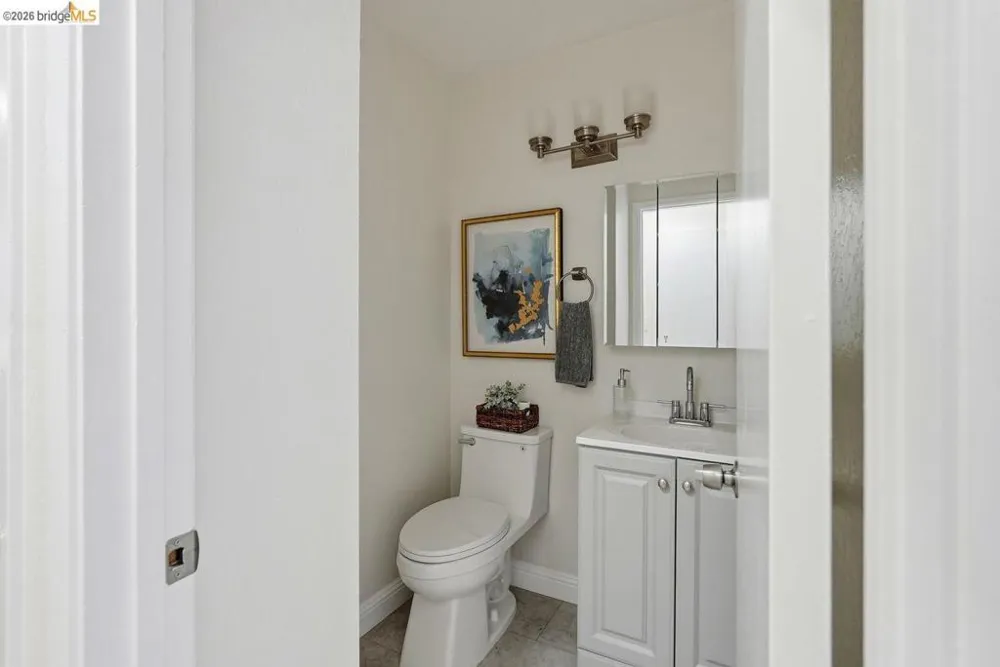 3800 Maybelle Ave #7 Oakland, CA 94619