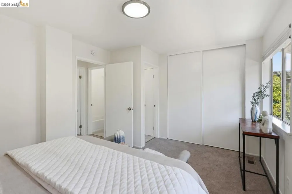 3800 Maybelle Ave #7 Oakland, CA 94619