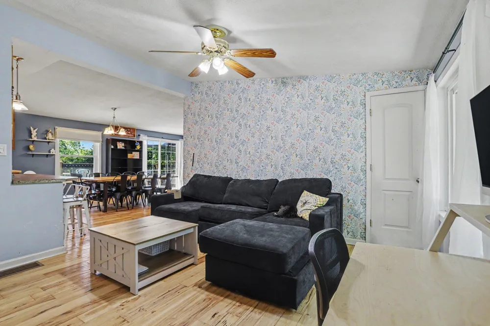 67526 Thunderbird Drive Sturgis, MI 49091