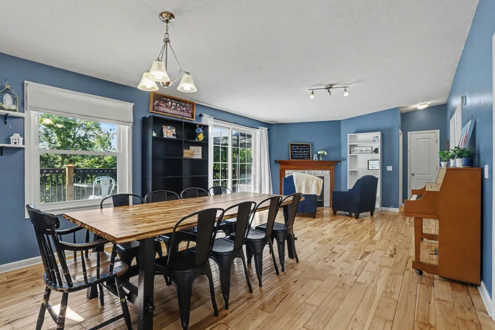 67526 Thunderbird Drive Sturgis, MI 49091