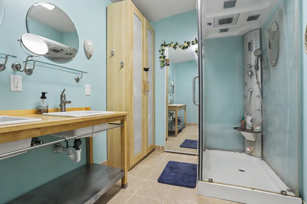 67526 Thunderbird Drive Sturgis, MI 49091