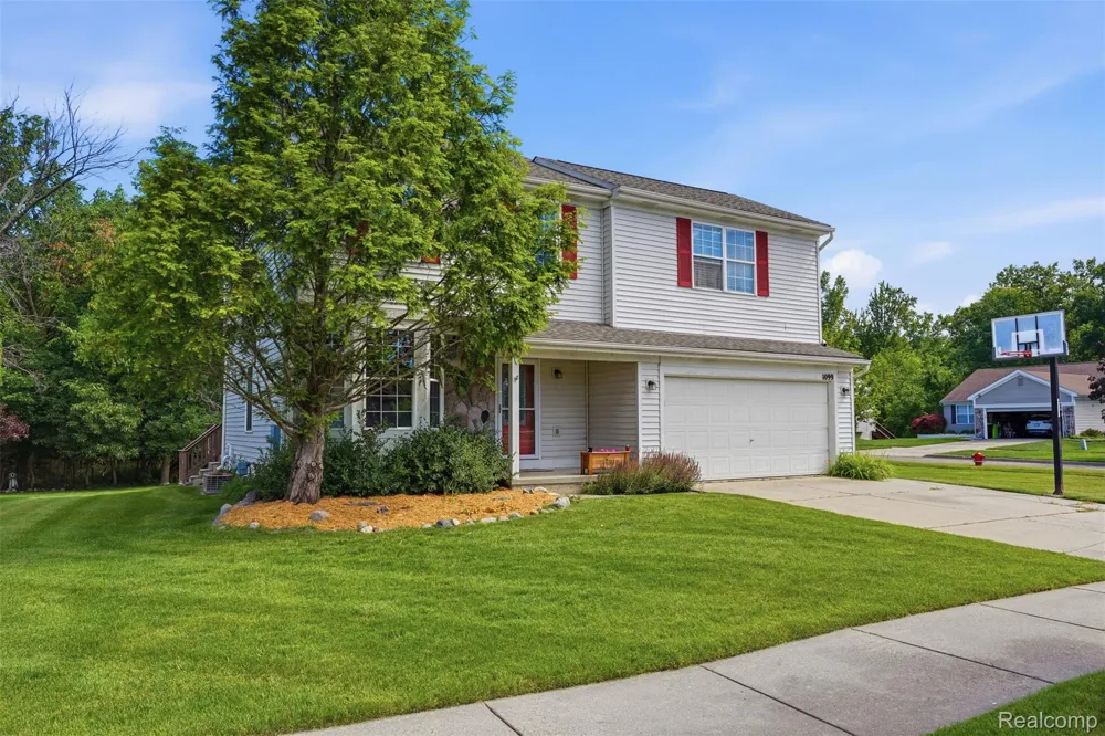 1099 Carriage Hill Drive Fenton City, MI 48430