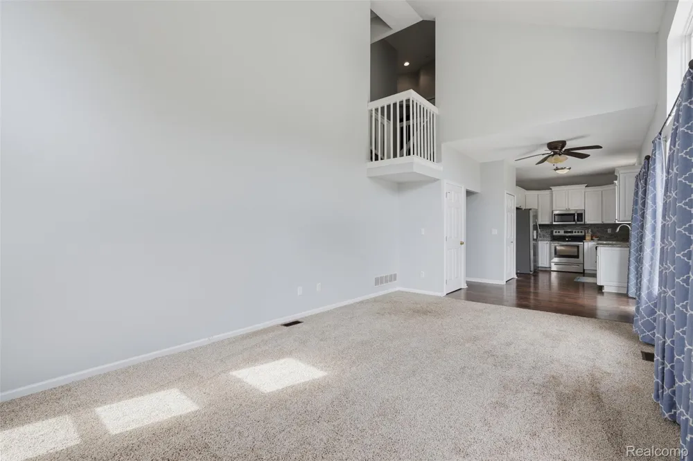 1099 Carriage Hill Drive Fenton City, MI 48430