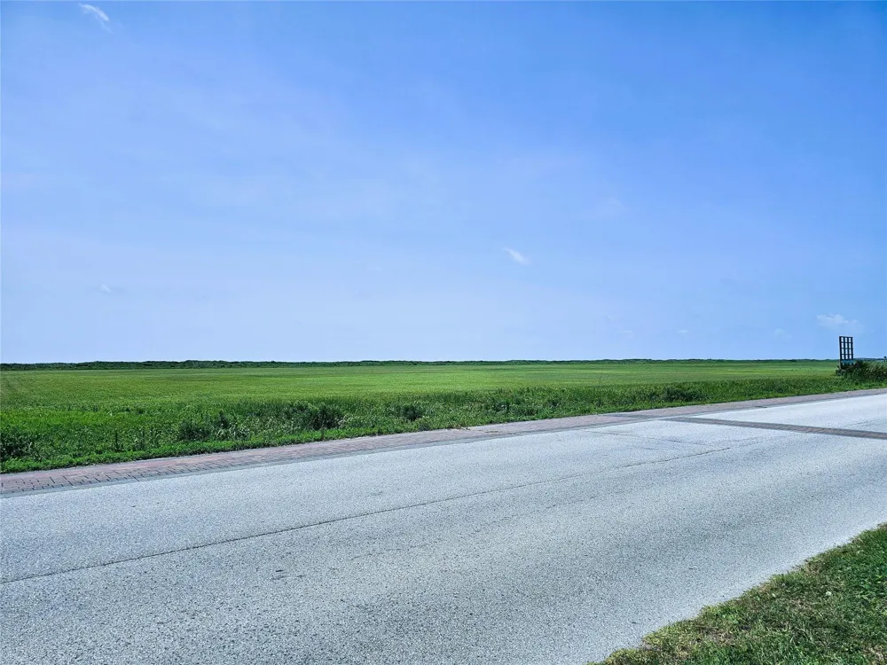 722 Ramsar Road Galveston, TX 77550
