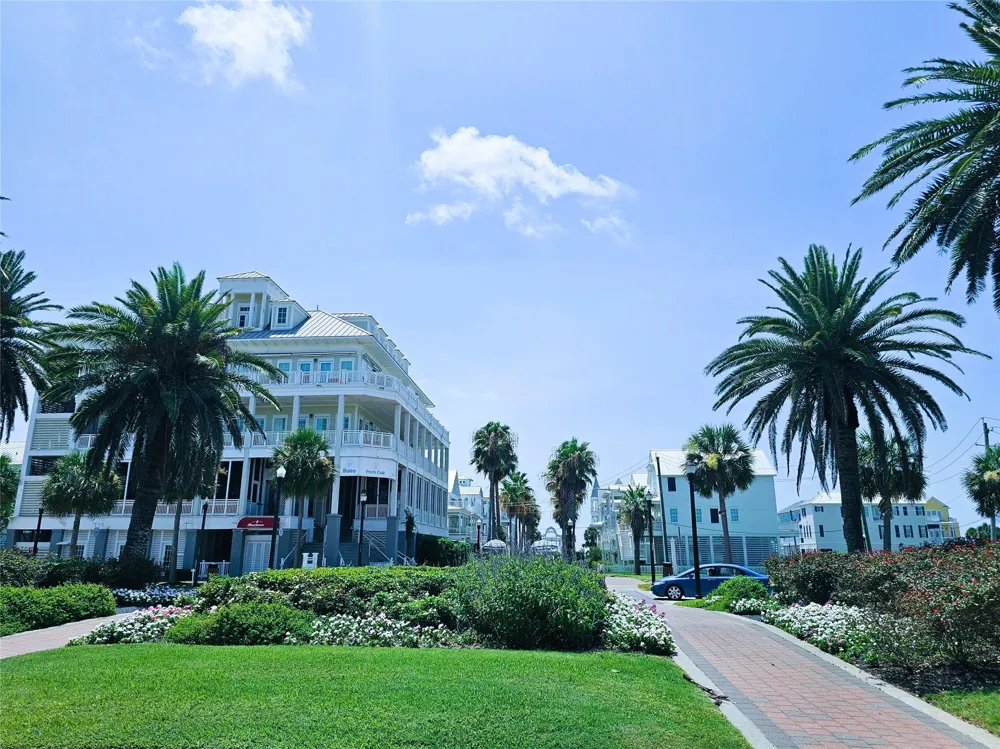722 Ramsar Road Galveston, TX 77550