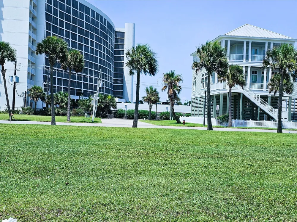 722 Ramsar Road Galveston, TX 77550