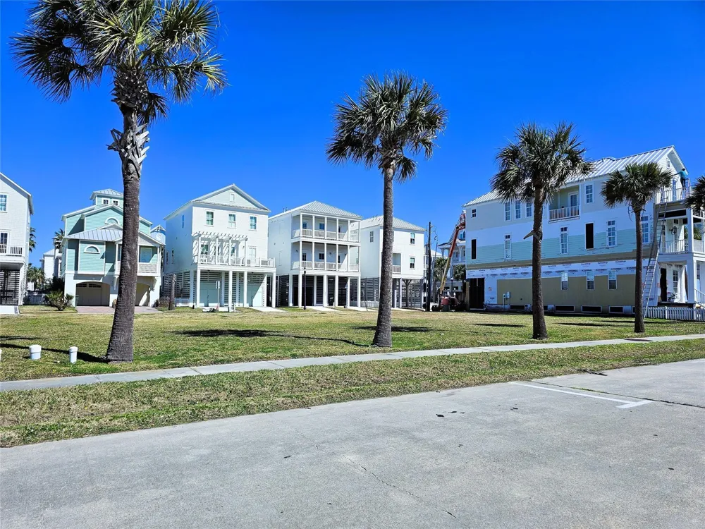 722 Ramsar Road Galveston, TX 77550