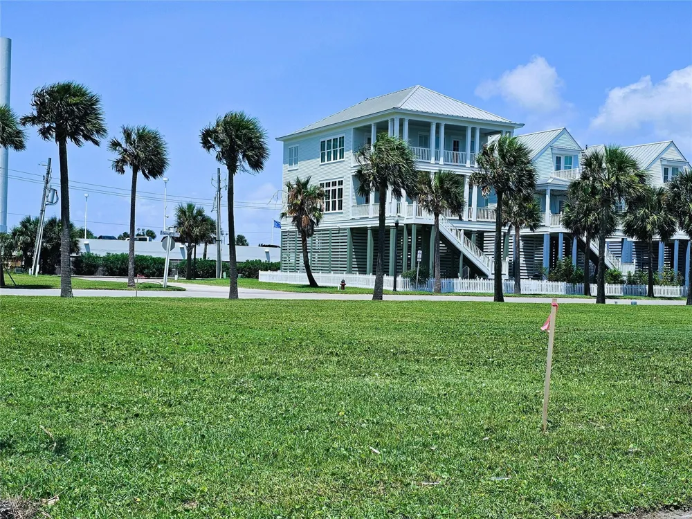 722 Ramsar Road Galveston, TX 77550