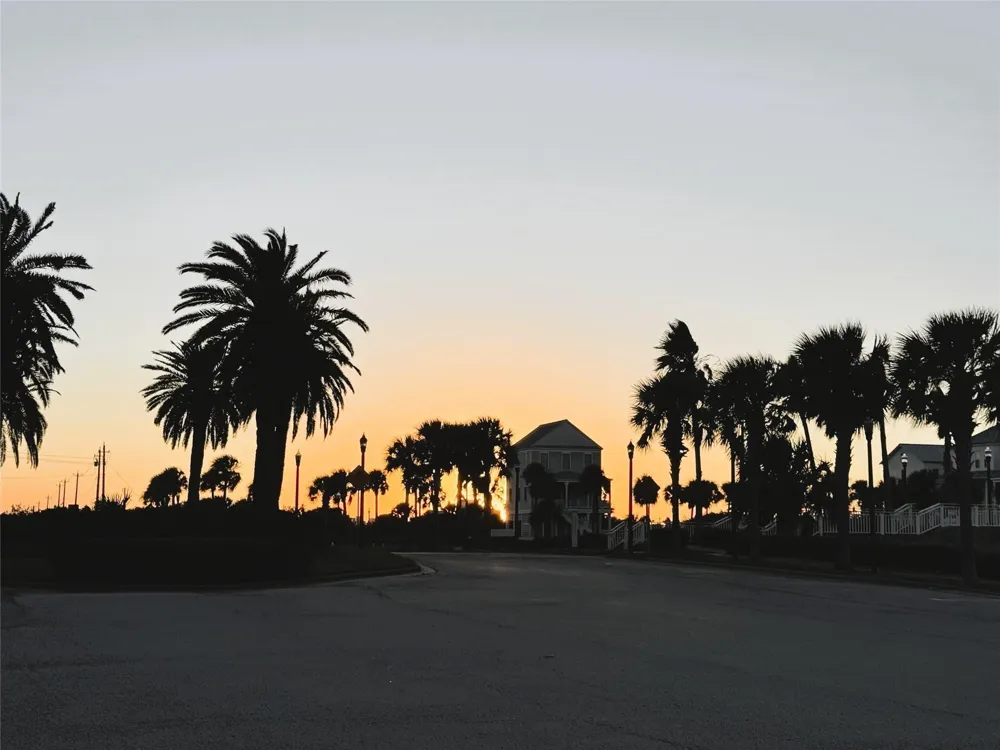 722 Ramsar Road Galveston, TX 77550