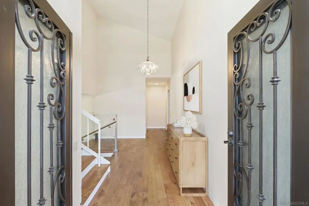 5476 Caminito San Lucas La Jolla, CA 92037