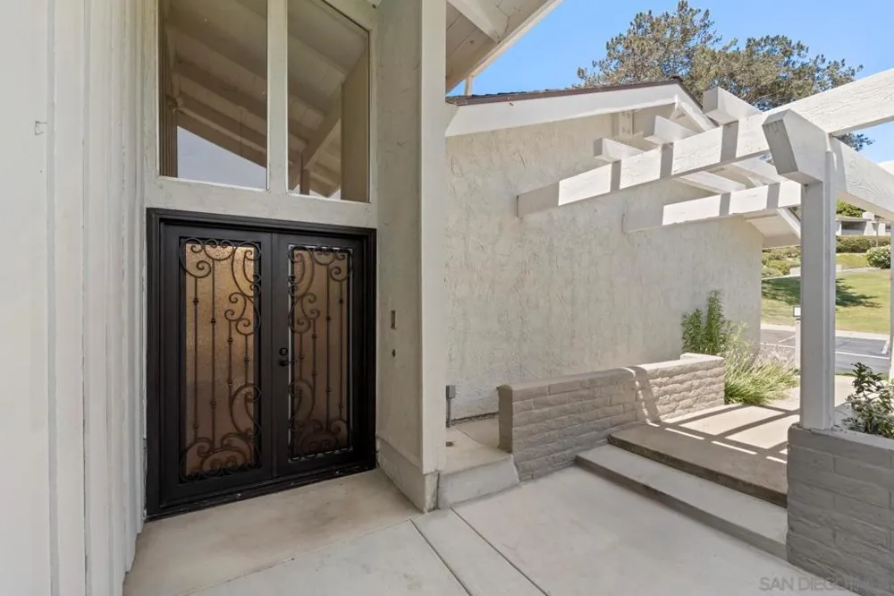 5476 Caminito San Lucas La Jolla, CA 92037