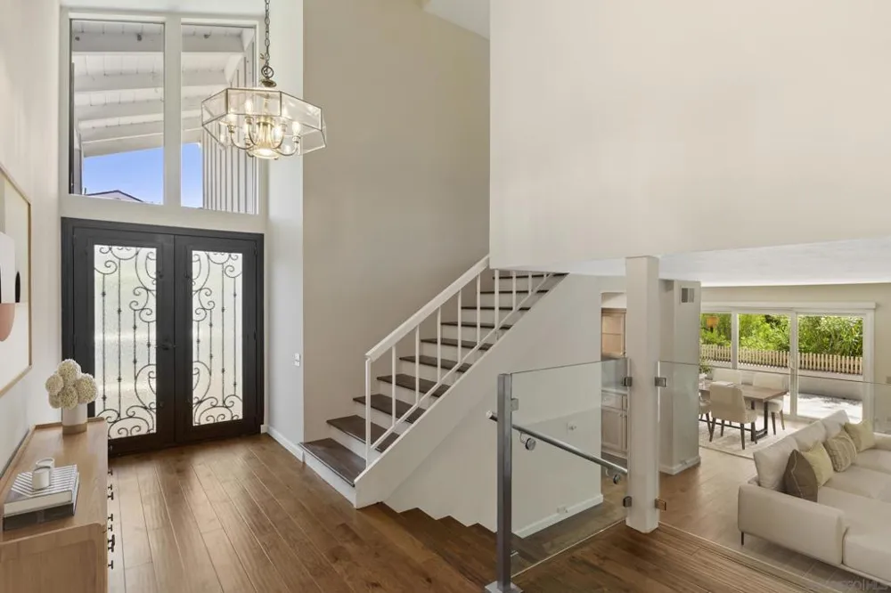 5476 Caminito San Lucas La Jolla, CA 92037