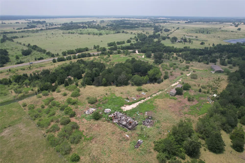 240 Cummings Road Thorndale, TX 76577