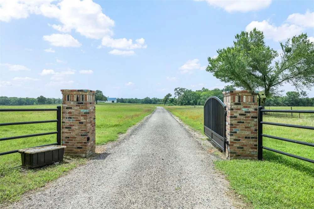 4503 County Road 308 Caldwell, TX 77836