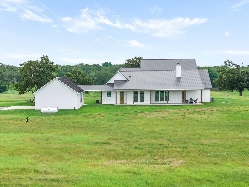 4503 County Road 308 Caldwell, TX 77836