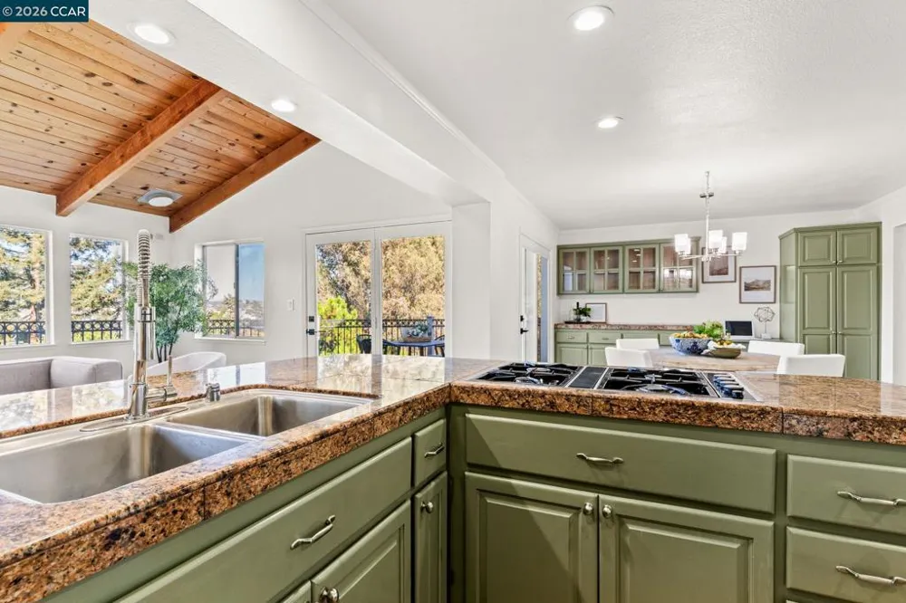 18832 Cindy Way Castro Valley, CA 94546