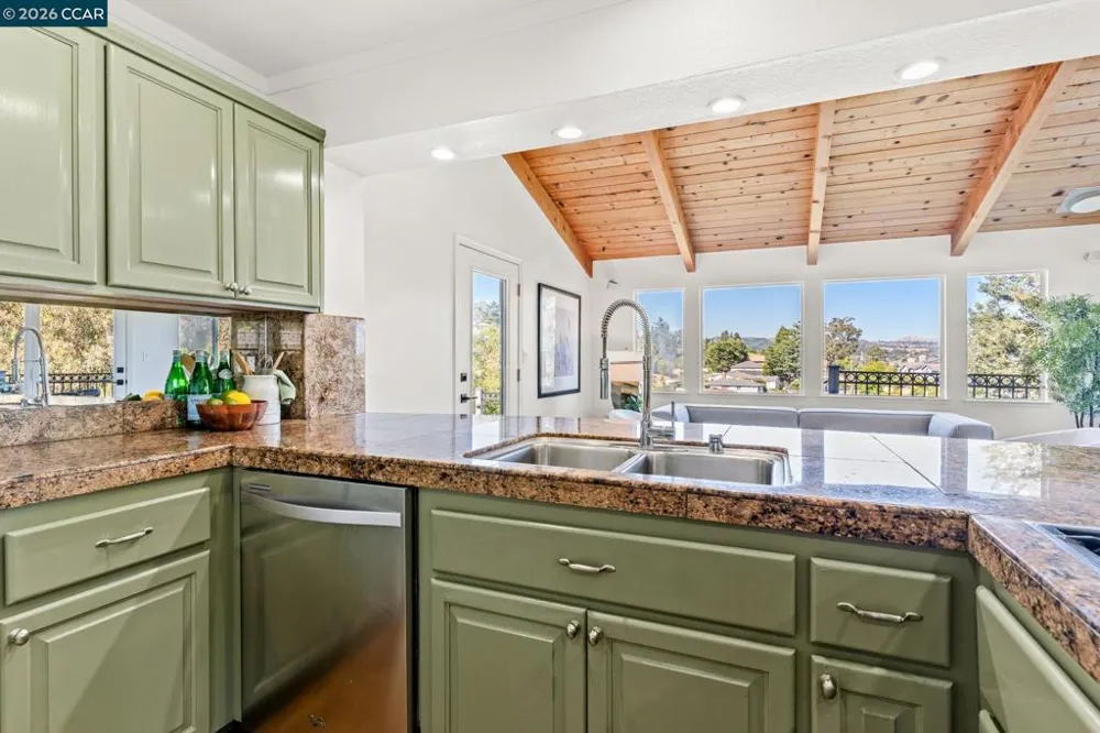 18832 Cindy Way Castro Valley, CA 94546