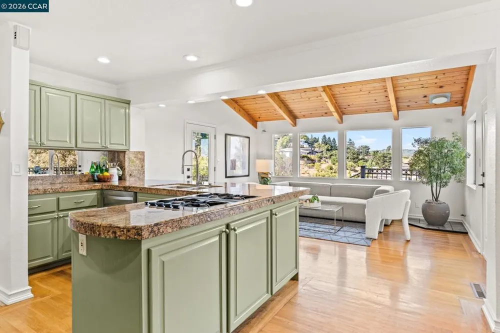 18832 Cindy Way Castro Valley, CA 94546