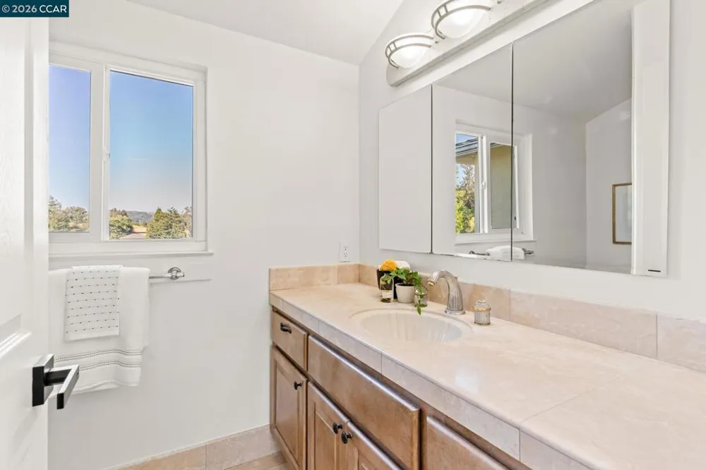 18832 Cindy Way Castro Valley, CA 94546