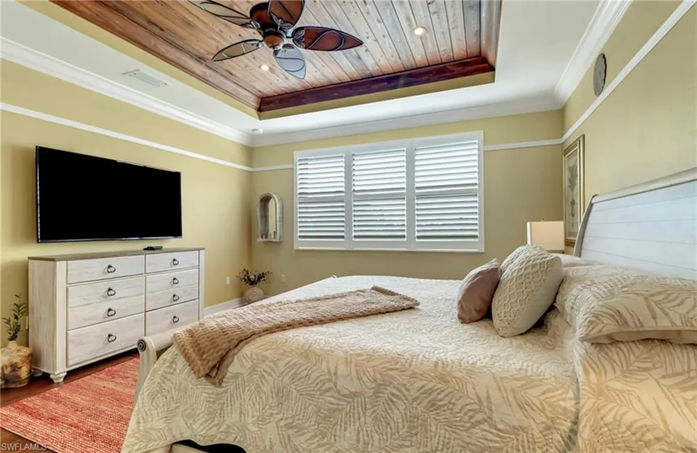 3402 Tigris Lane Naples, FL 34119