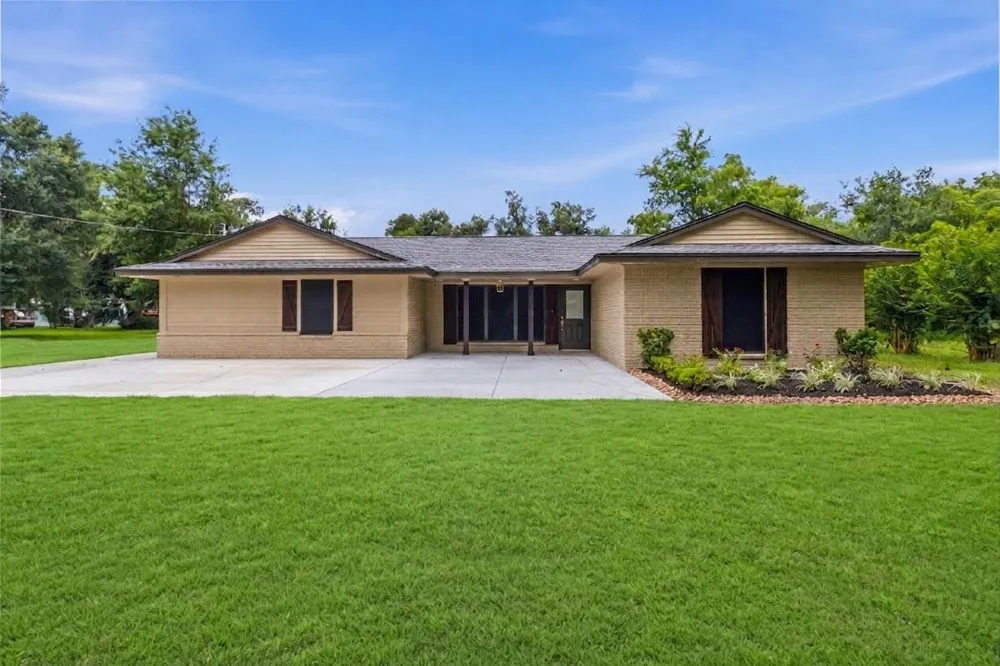 18079 County Road 463 Brazoria, TX 77422