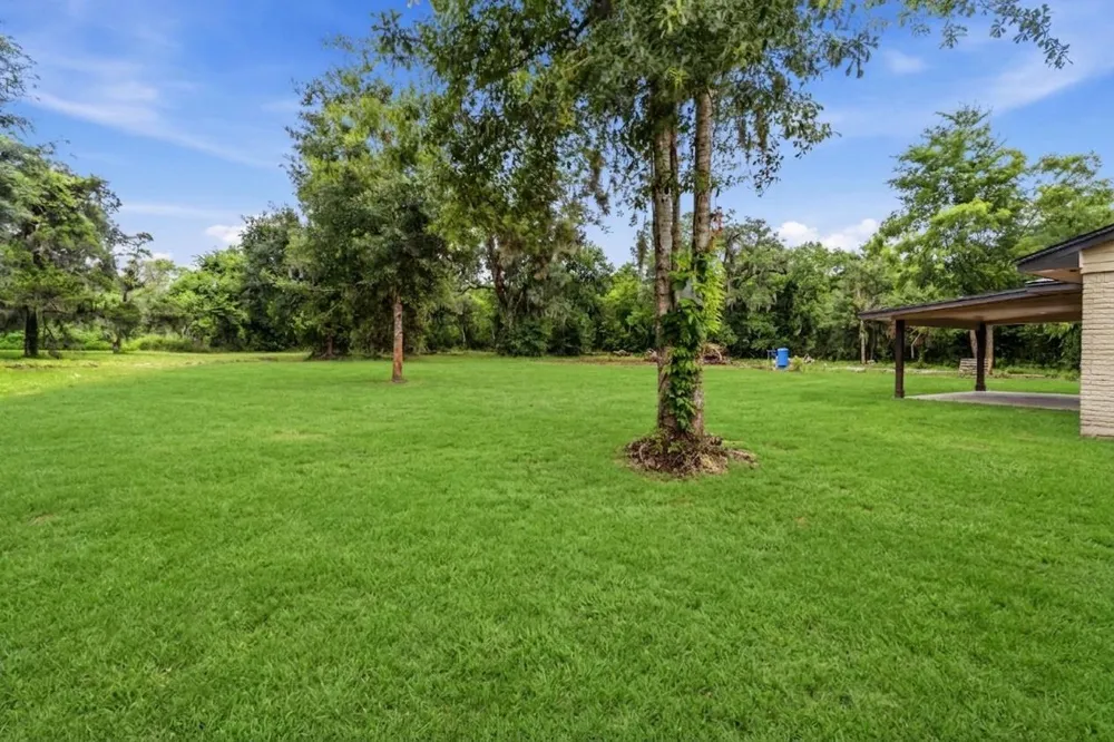 18079 County Road 463 Brazoria, TX 77422