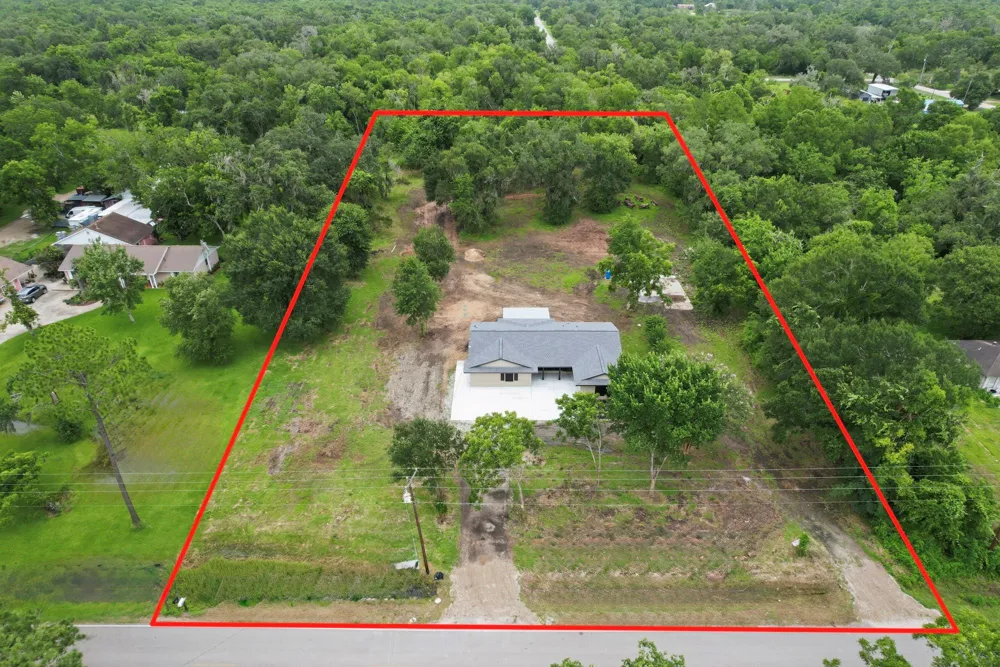 18079 County Road 463 Brazoria, TX 77422
