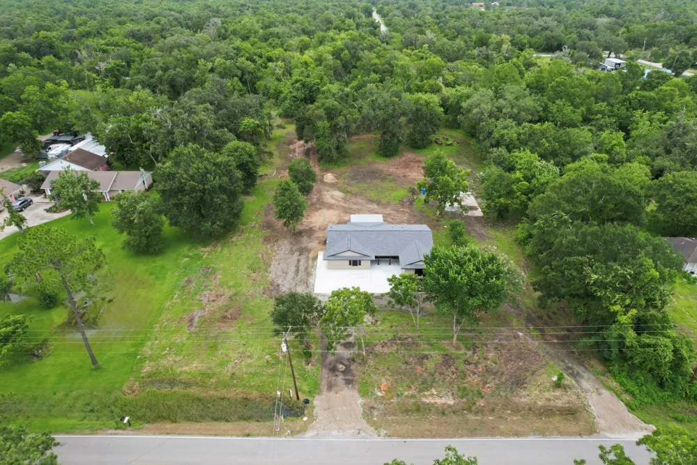 18079 County Road 463 Brazoria, TX 77422
