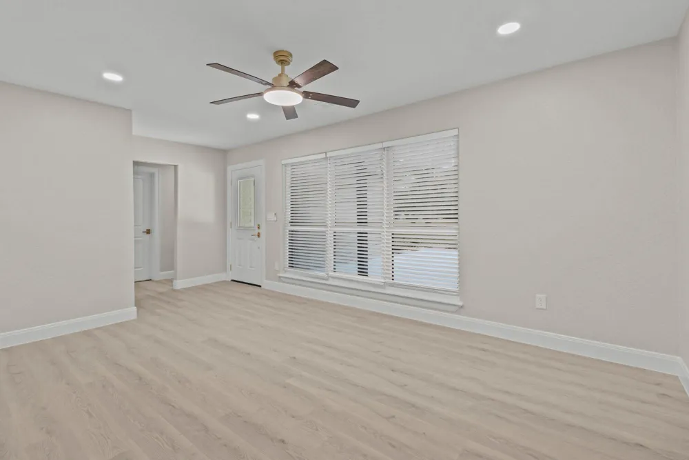 18079 County Road 463 Brazoria, TX 77422