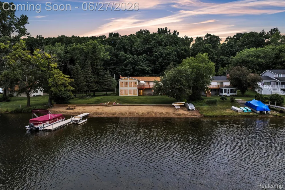 2276 Webster Park Drive Genoa Township, MI 48843
