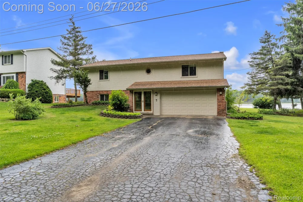 2276 Webster Park Drive Genoa Township, MI 48843