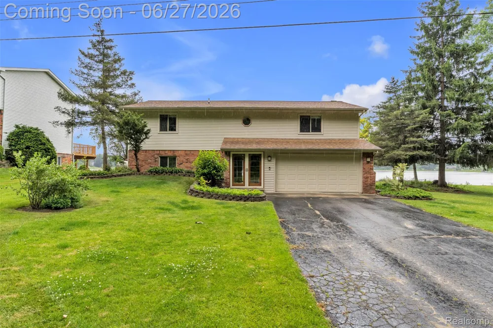 2276 Webster Park Drive Genoa Township, MI 48843