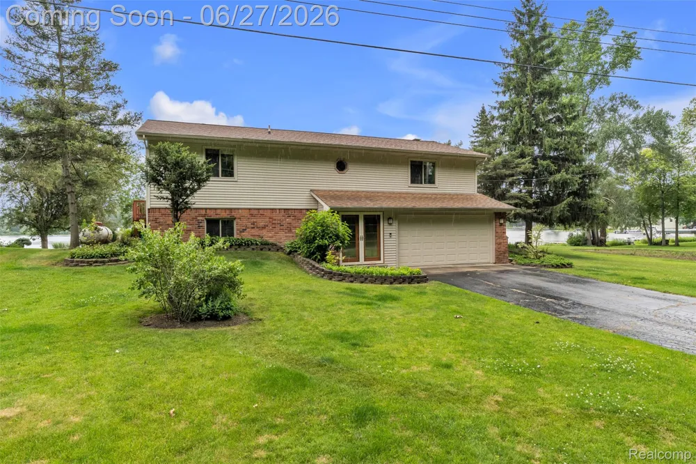 2276 Webster Park Drive Genoa Township, MI 48843