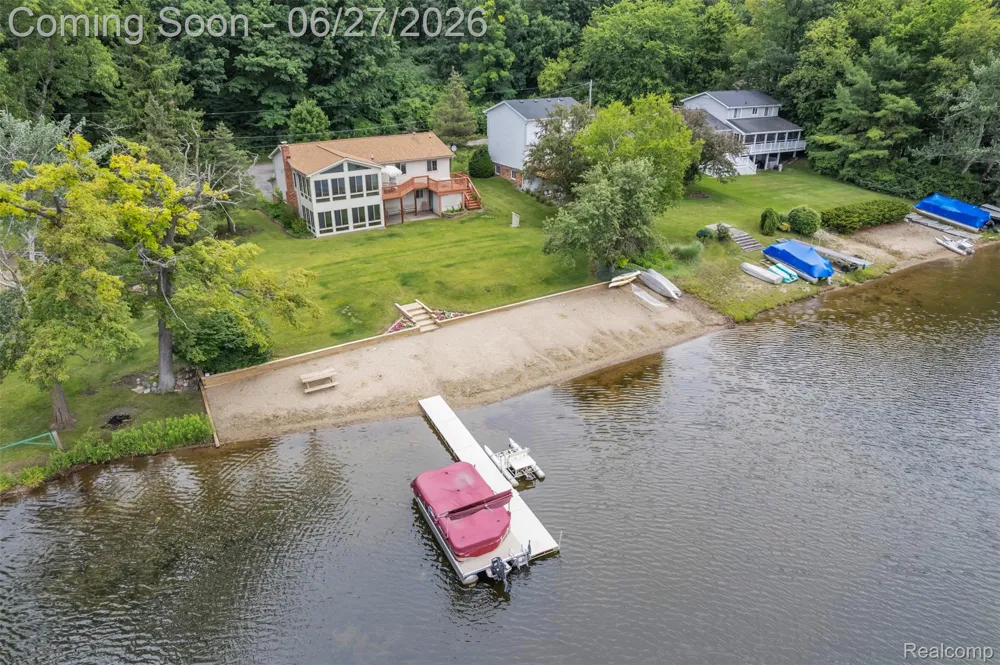 2276 Webster Park Drive Genoa Township, MI 48843