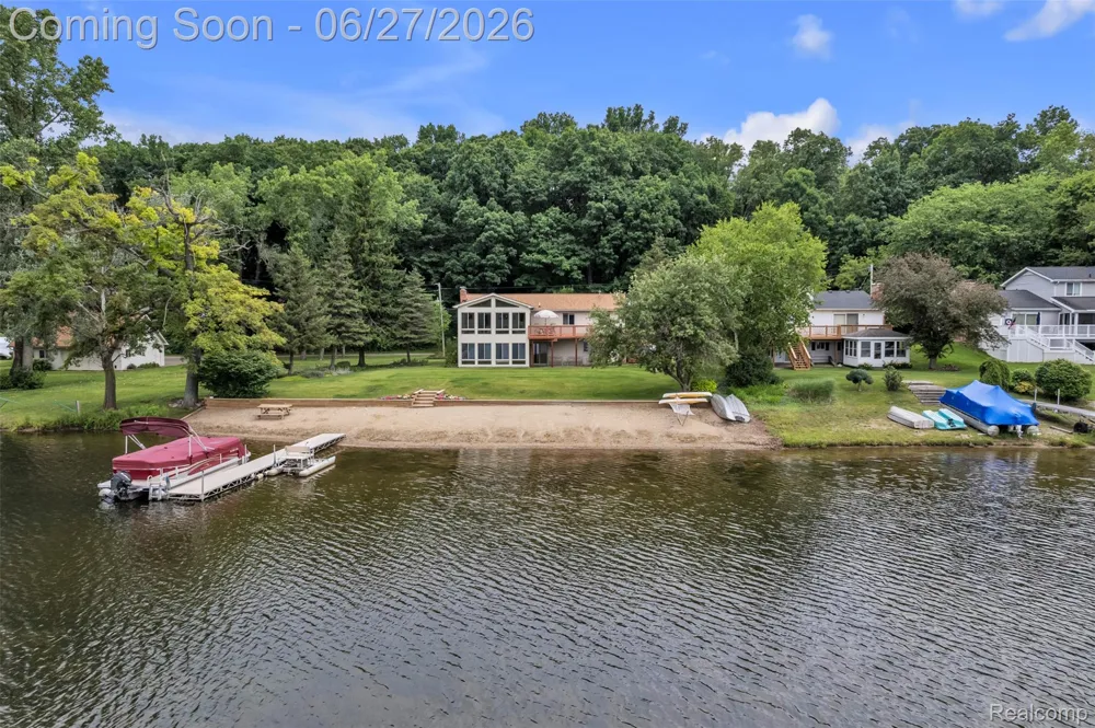 2276 Webster Park Drive Genoa Township, MI 48843