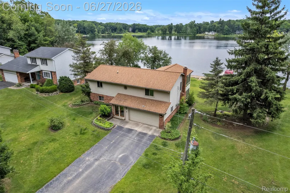 2276 Webster Park Drive Genoa Township, MI 48843