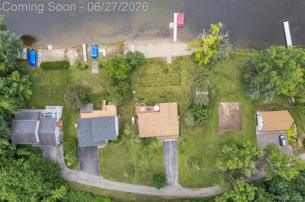 2276 Webster Park Drive Genoa Township, MI 48843